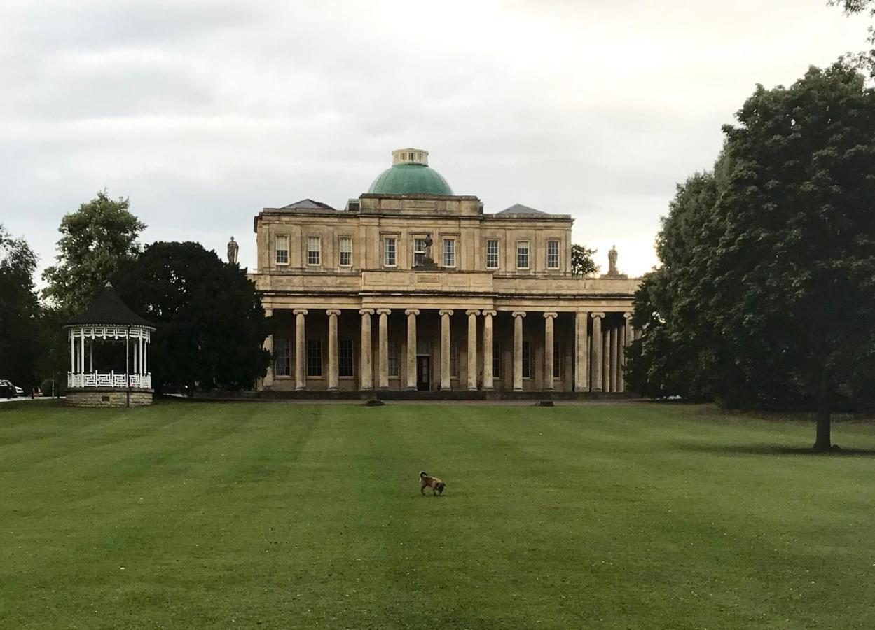 Perfect Location For Racecourse And Town Centre Apartment Cheltenham Exterior photo